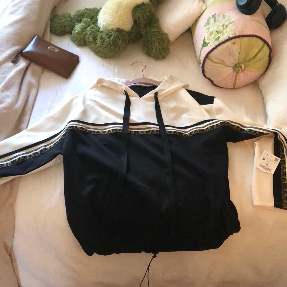 NEW ZARA OUTERWEAR